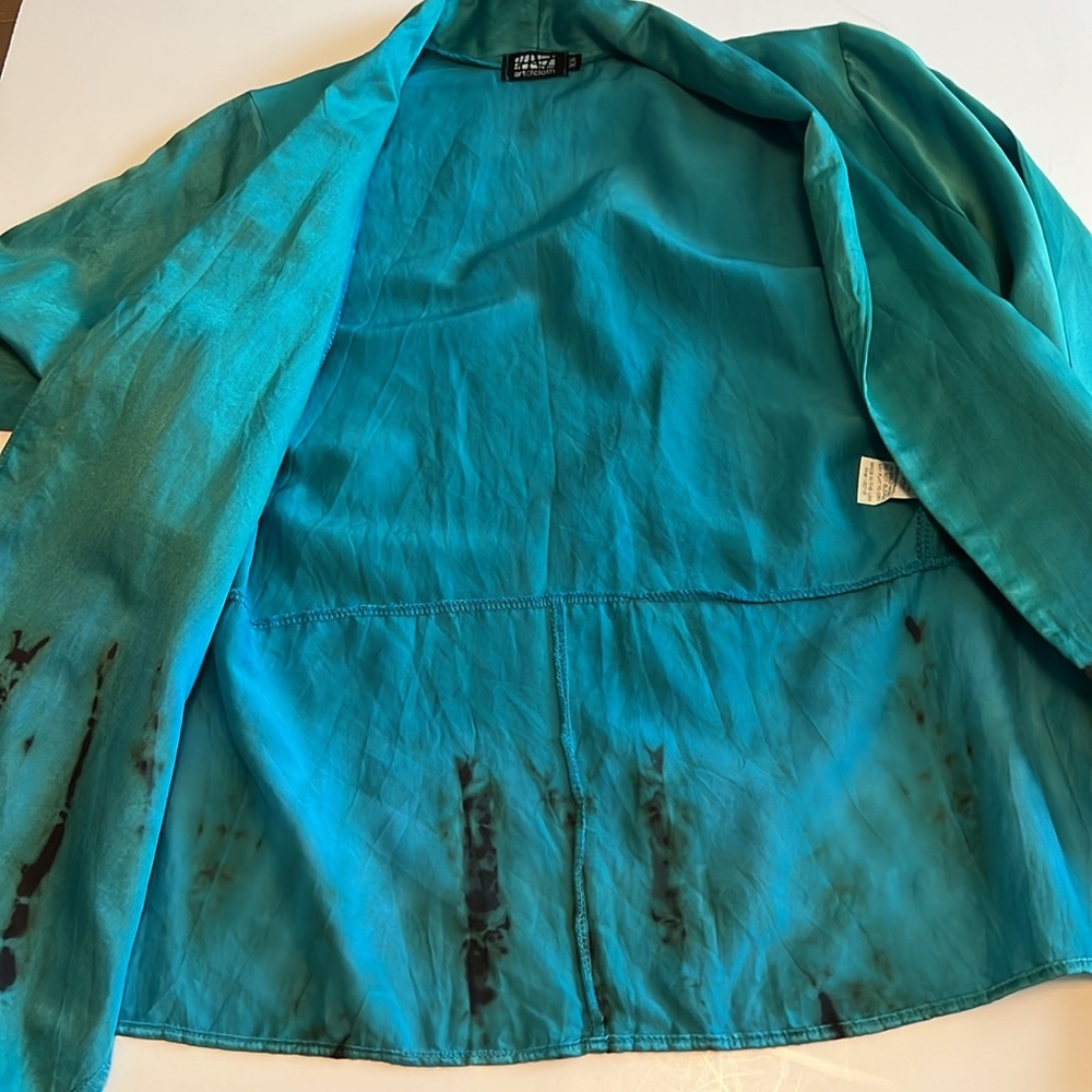 Art of Cloth Vibrant Blue Women's Blazer
NWOT Size XS - Picture 12 of 16